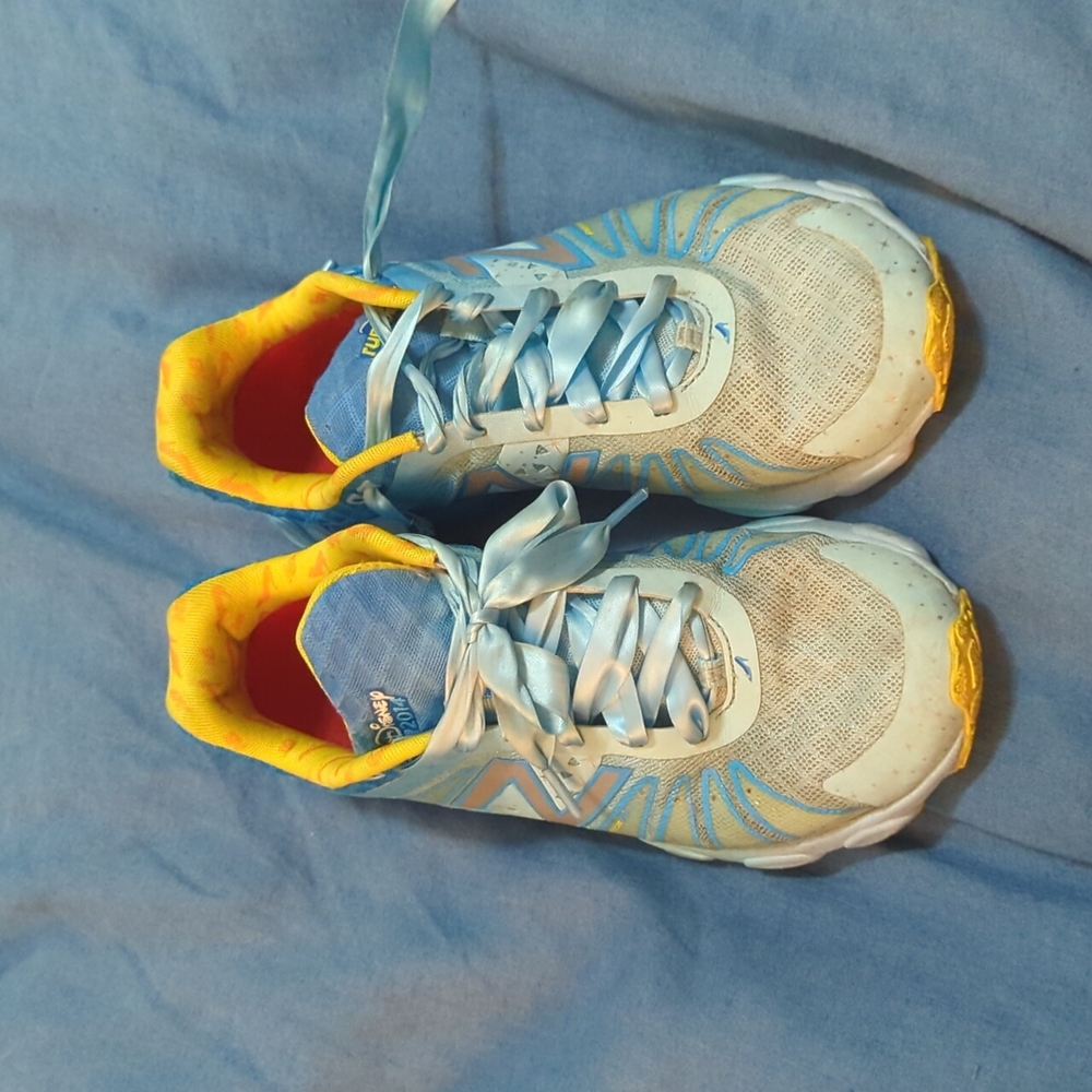 Cinderella Run Disney New Balance Size 9 Sneakers